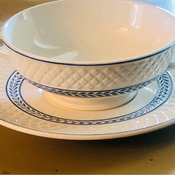 Spode Copeland Mansard Elaine Porcelain Double Handle Soup Cup & Saucer England - Picture 2 of 11